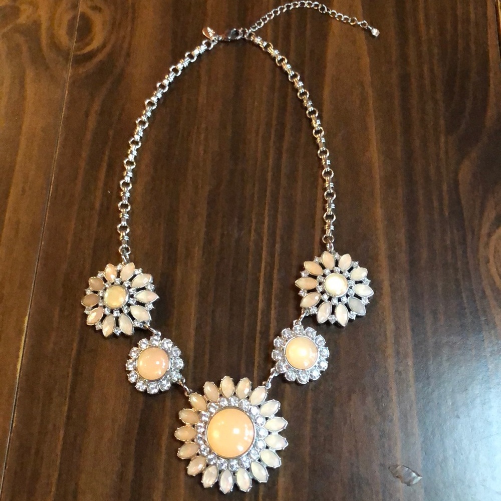 Lia Sophia Retired Daisy Necklace! NEVER WORN!